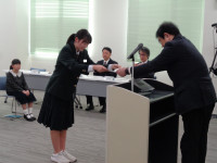 ②