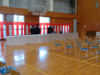 ③