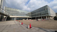 会場