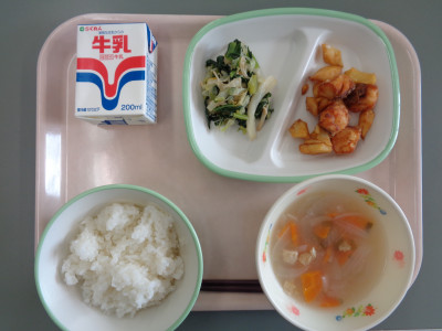給食①
