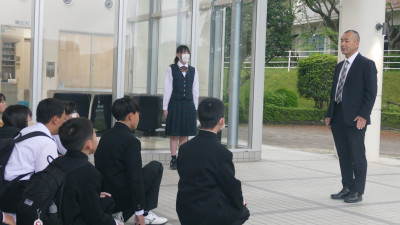 ①